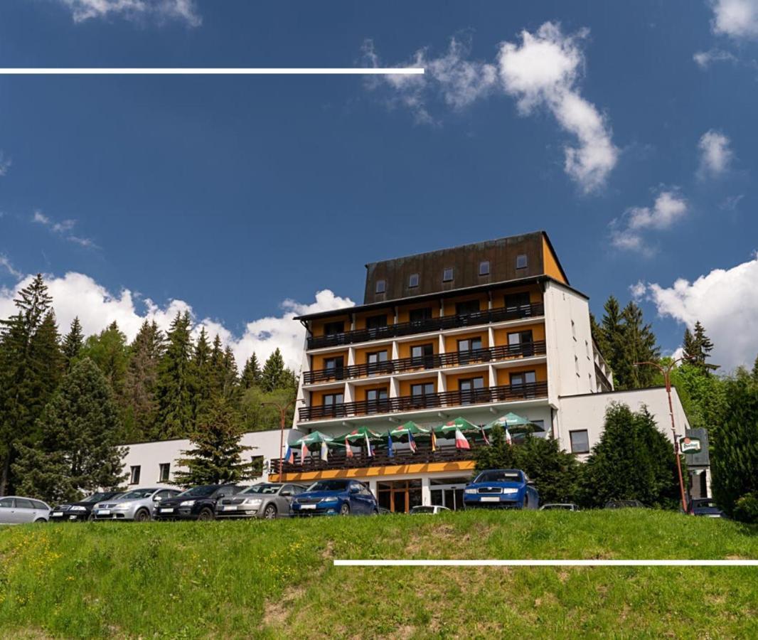 Hotel Kamzik *** Mala Moravka Exterior photo